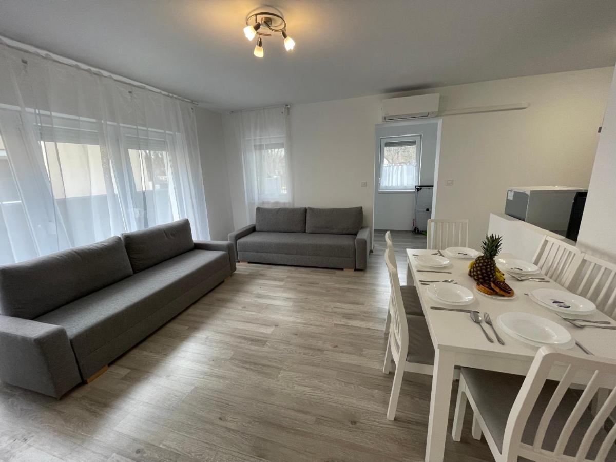 Sorrento Deluxe Apartment - Jacuzzi 希欧福克 外观 照片